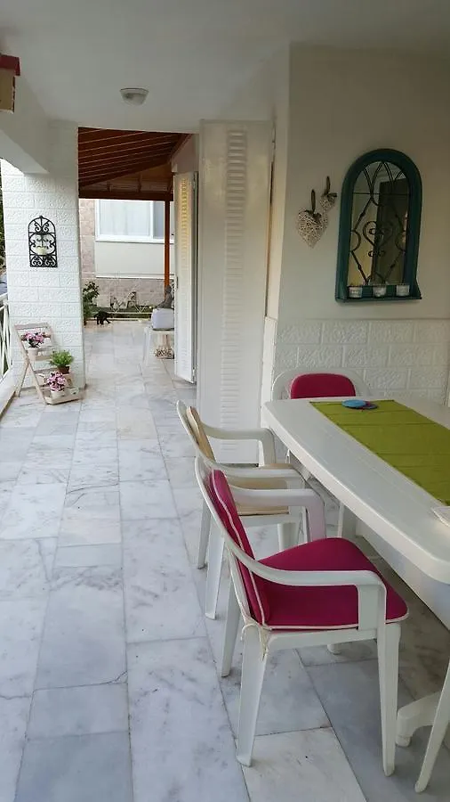 Villa Anja 쿠사다시 펜션