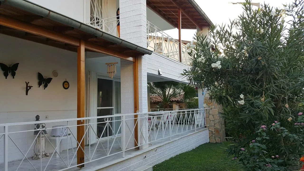Villa Anja 쿠사다시