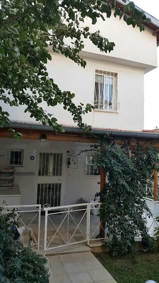 Villa Anja 쿠사다시
